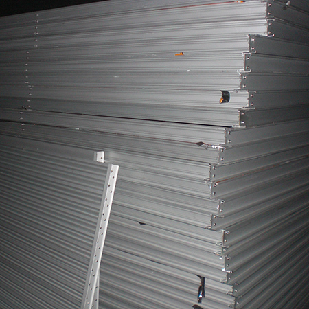 通風防雨百葉窗